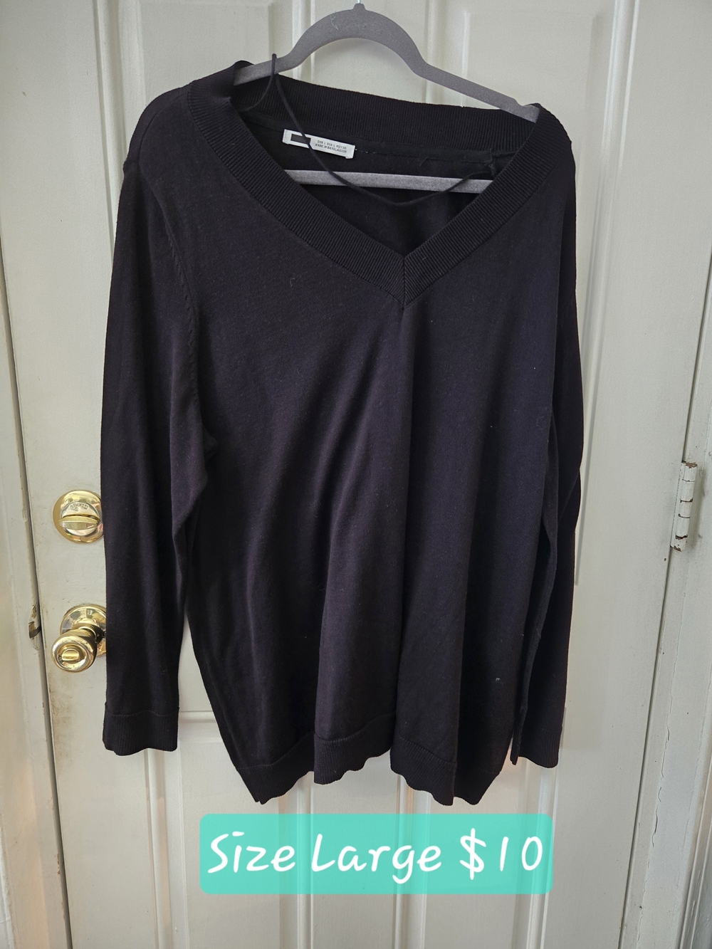 Women's Black V-Neck Sweater Hoodie - Large